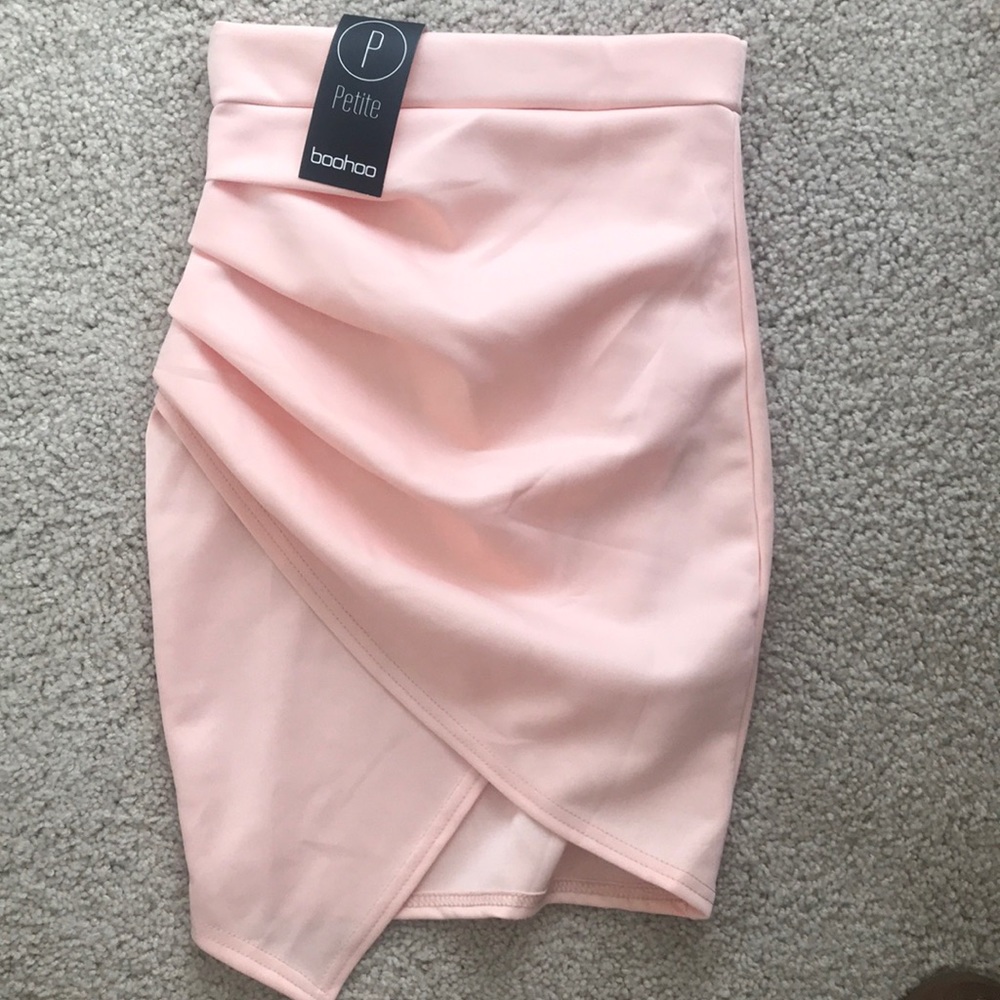NWT! boohoo petite skirt